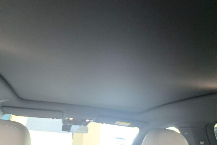Used Li Auto i6 2025 Model Two-Wheel-Drive Standard Type
