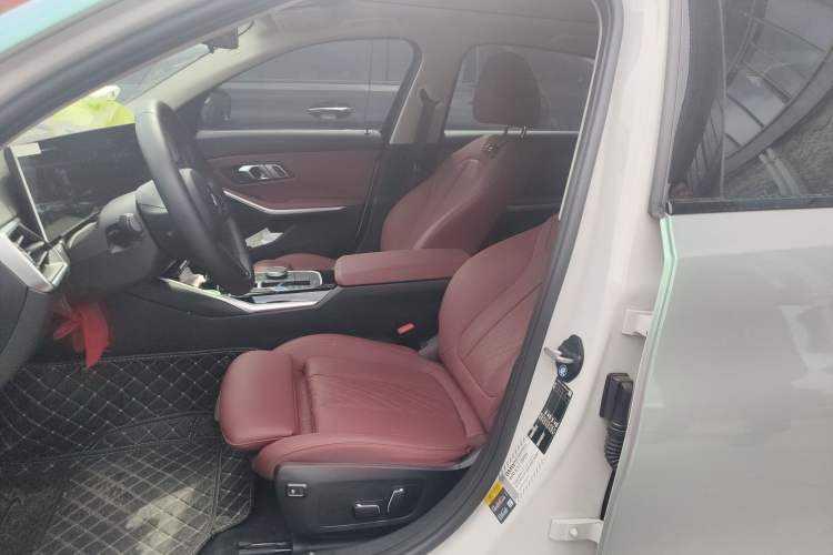 Used BMW i3 2024 eDrive 35 L
