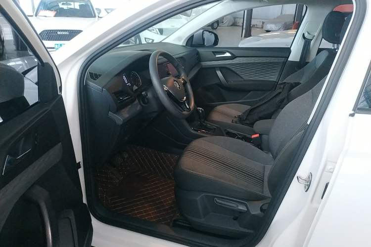 Used Volkswagen Tharu 2020 280TSI Two-Wheel Drive Trend Edition China VI Standard Driver Seat