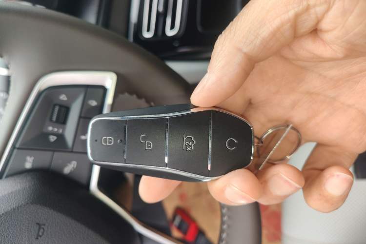 Used BYD Qin PLUS 2024 HONOR Edition DM-i 55KM Leading Model Vehicle Key