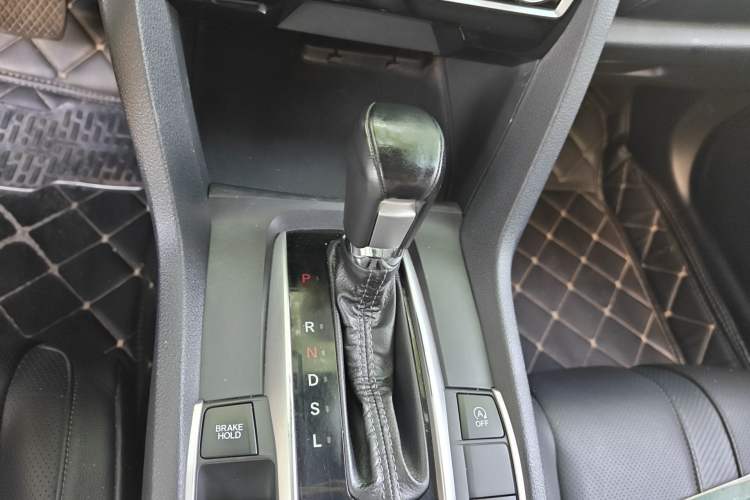 Used Honda Civic 2016 220TURBO CVT Prestige Edition
