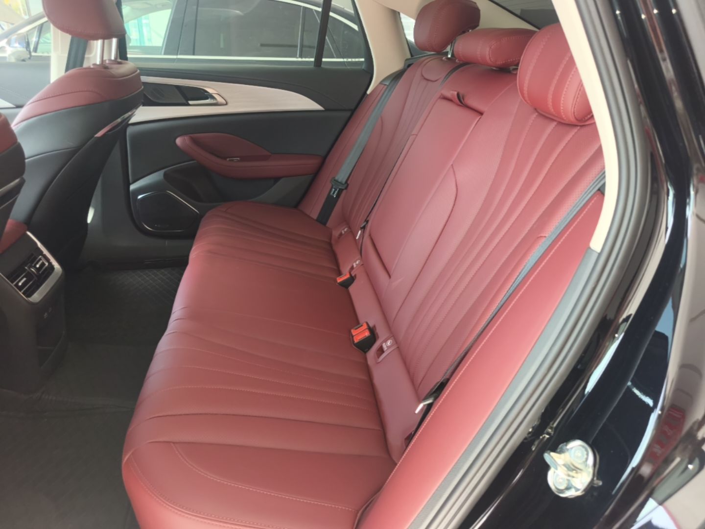 Hongqi H5 PHEV 2025 130 Super Hybrid Version — снимка 20