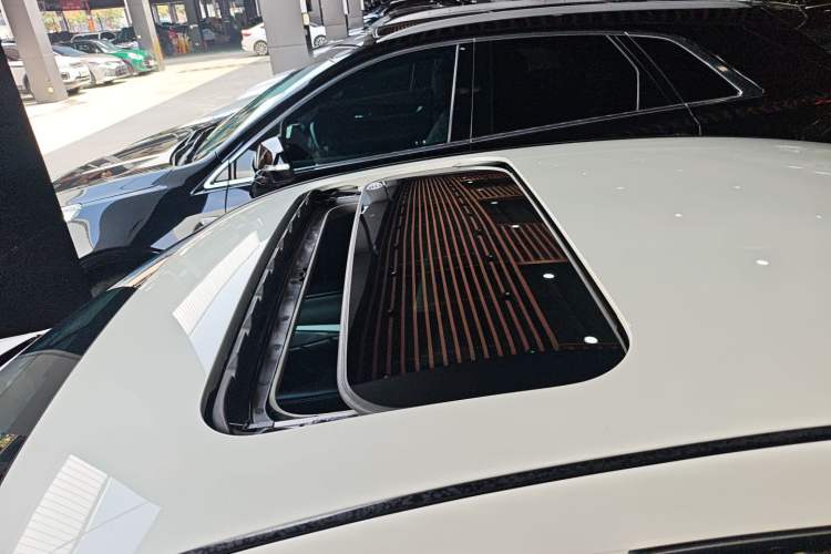 Used Infiniti Q50L 2018 2.0T Enjoyment Version China VI Standard
