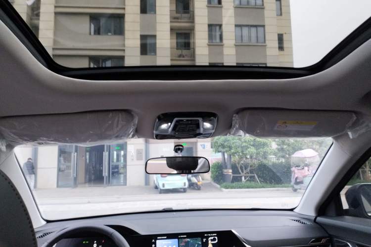 Used SOL X8 PLUS 2023 1.5 TGDI DCT Smart Edition 7-Seater Headliner