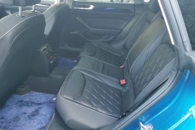 Used Volkswagen FAW-Volkswagen CC 2021 Estate Vehicle 380TSI Vizzion Edition Interior 4