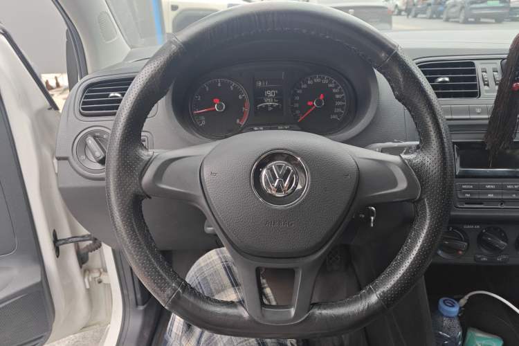Used Volkswagen Polo 2016 1.4L Manual Fashion Model
