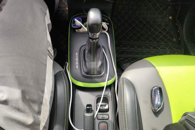 Used Roewe Clever 2021 302 km New Four-Seater Super-Efficient Version