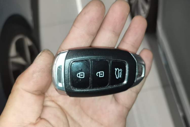 Used Hyundai Elantra 2021 1.5L CVT LUX Prestige Edition