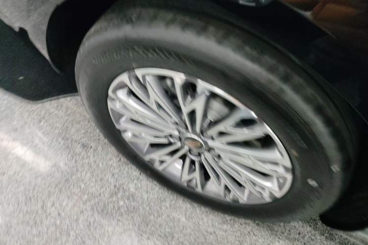 Used Hongqi H5 2025 1.5T DCT Qiyun 500 000th Unit Commemorative Edition
