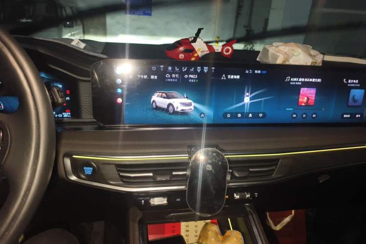 Used Ford Explorer 2024 2.3T EcoBoost Four-Wheel Drive Titanium Edition 7 Seats Audio And AC Panel