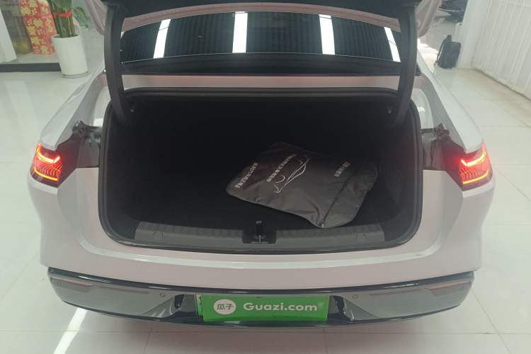 Used Geely Galaxy 8 2025 130km EM-i Flagship Edition
