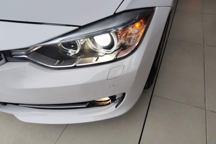 Used BMW 3 Series 2014 320Li Fashion Model
