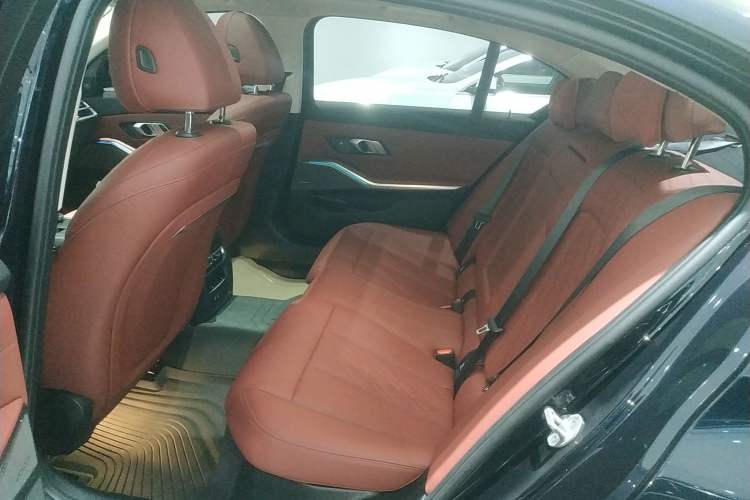 Used BMW i3 2025 eDrive 40 L Midnight Sports Package