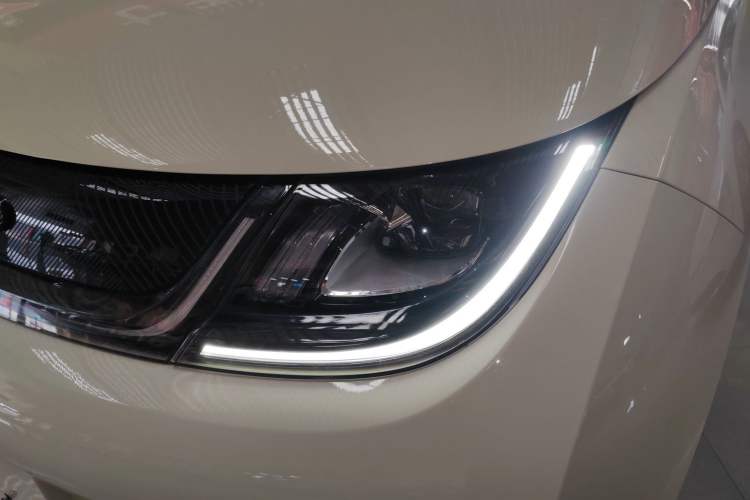 Used BYD Dolphin 2023 420 km Fashion Edition
