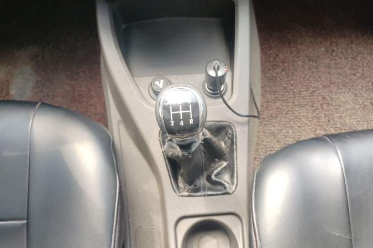 Used Wuling Hongguang 2015 1.2L S Base Model China V Standard
