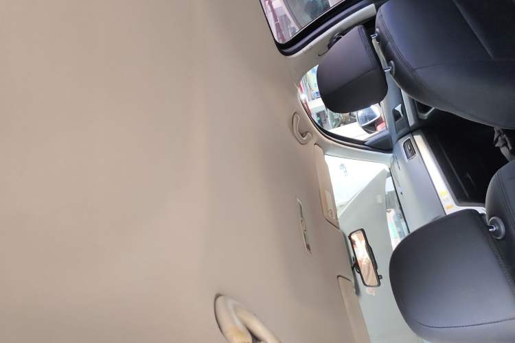 Used Volkswagen Lavida 2015 1.6L Automatic Fashion Edition