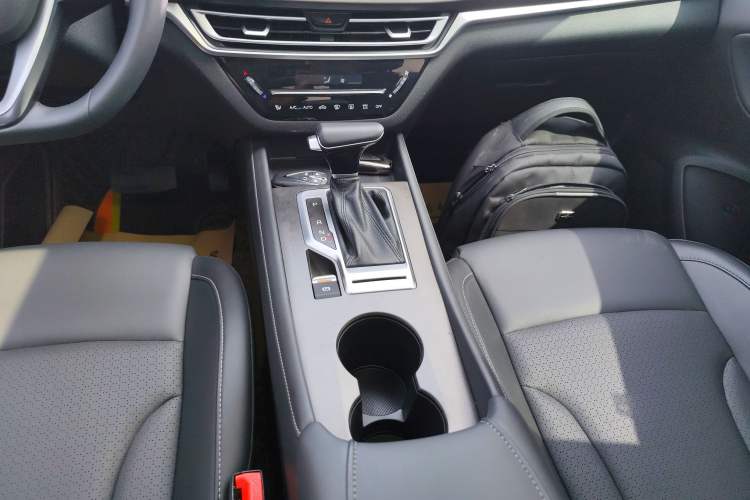 Used CHANGAN CS35PLUS 2019 1.4T DCT Chuanlian Blue Whale Edition Gear Lever