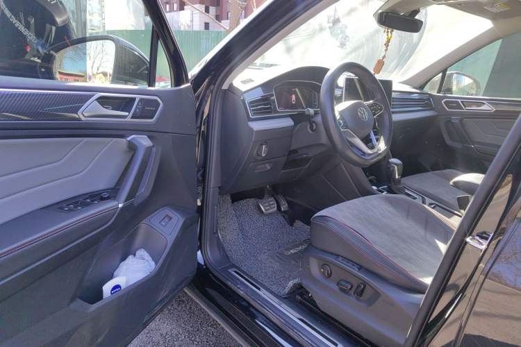 Used Volkswagen Tiguan L 2023 330TSI Automatic Two-Wheel Drive R-Line Flagship Edition Driver Seat