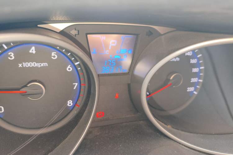 Used Hyundai ix35 2015 2.0L Automatic 2WD Smart Version China V Standard
