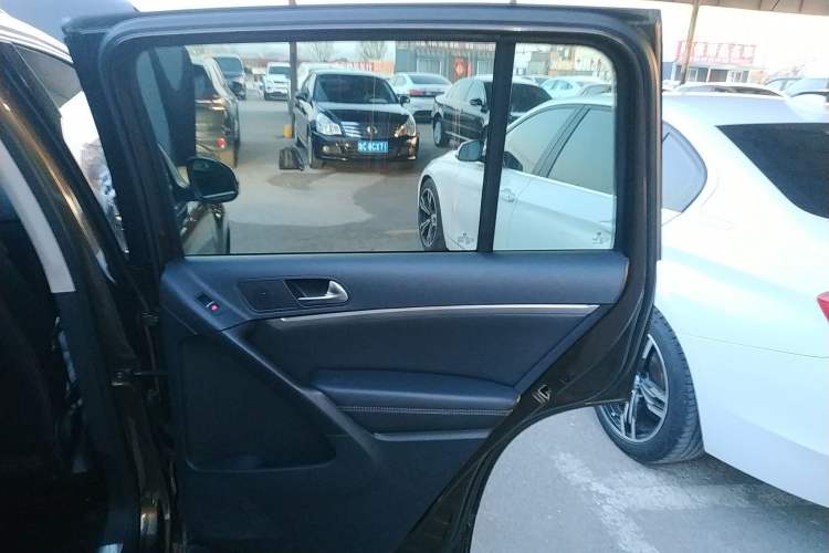 Used Volkswagen Tiguan L 2017 300TSI Automatic Two-Wheel Drive Silk Road Comfort Edition