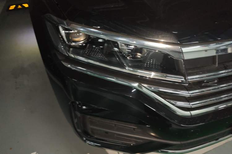 Used Volkswagen Touareg 2023 2.0 TSI RuiShang Edition Right Front Headlight