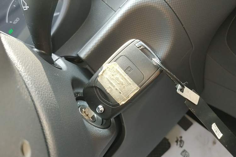 Used Wuling Hongguang New Energy 2025 Extended-Range Hybrid 50KM Comfort Version Interior 1