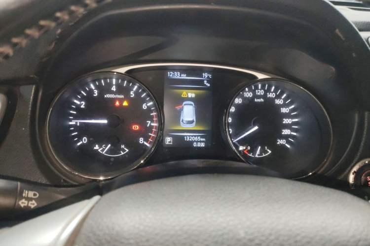 Used Nissan X-Trail 2014 2.5L CVT Luxury Edition 4WD Instrument Cluster