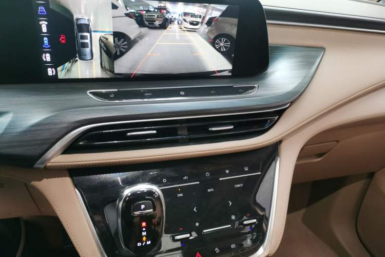 Used Buick GL8 2021 ES Landtrek 653T Luxury Model
