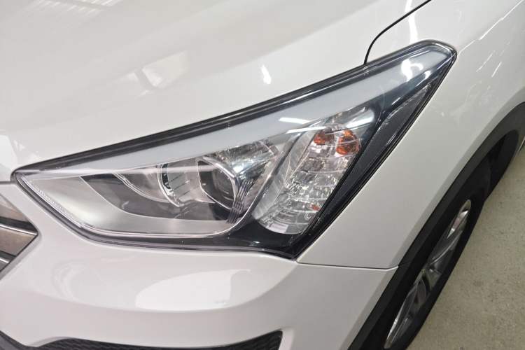 Used Hyundai Santa Fe 2015 2.0T Automatic Two-Wheel Drive Comfort Version 5 Seats
