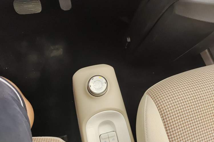 Used Wuling Hongguang MINIEV 2024 3rd Generation 215km Advanced Version
