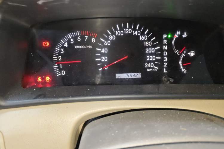 Used Toyota Corolla EX 2005 1.8L Automatic Anniversary Special Edition Odometer Close Up