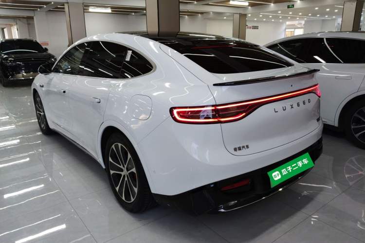 Used Hima Luxeed R7 2024 All-Electric 736 km Ultra Rear Left 45 Deg