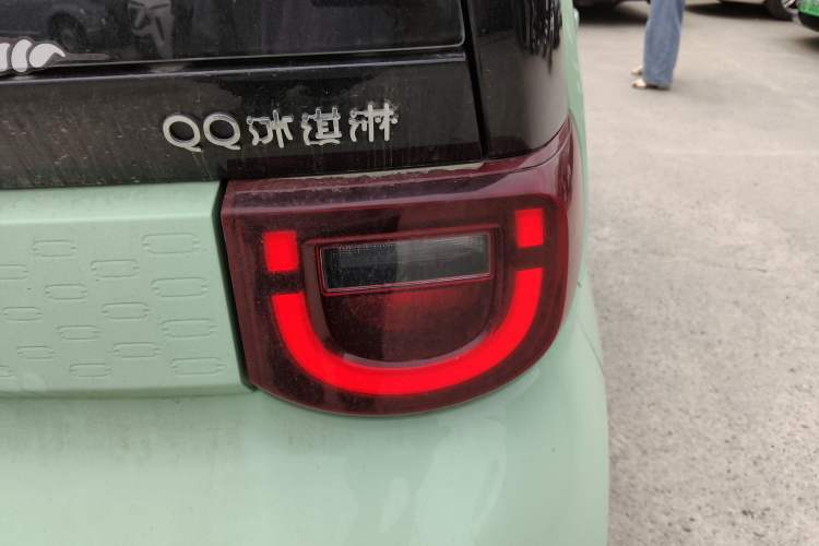 Used Chery QQ Ice Cream 2022 170km Sundae Phosphate Lithium-Ion