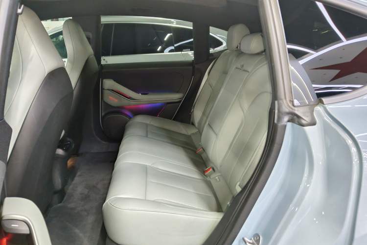 Used Nio ET5 2022 75 kWh Left Rear Seat