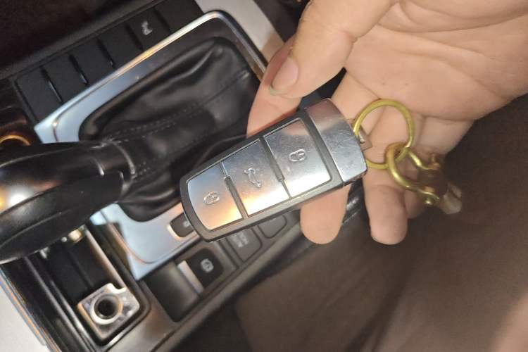 Used Volkswagen Magotan 2016 1.8TSI Luxury Comfort Model
