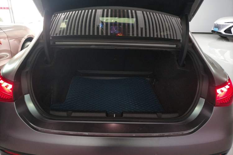 Used Mercedes-Benz EQE 2022 350 Pioneer Edition
