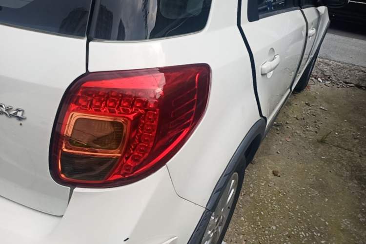 Used Suzuki SX4 2013 1.6L Automatic CoolRide Model
