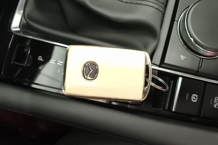 Used Mazda 3 Axela 2023 2.0L Automatic ZhiXuan Edition
