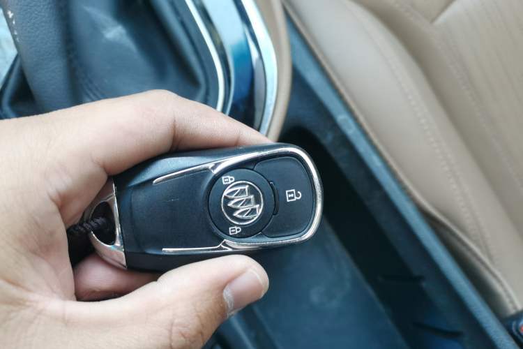 Used Buick GL6 2021 323T Mild Hybrid Connect Luxury Model
