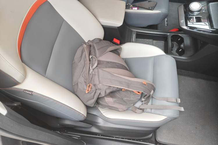 Used MG 4 EV 2023 415 km Range Sea-Faring Champion Edition Right Front Seat