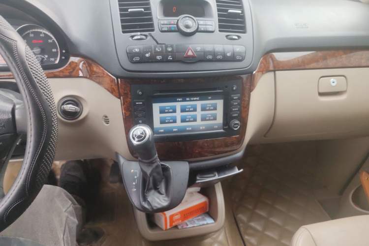 Used Mercedes-Benz Viano 2011 2.5L Navigator Edition
