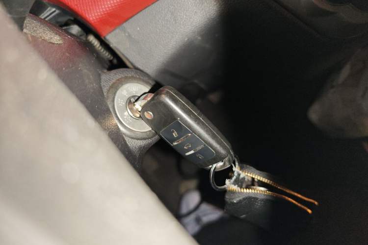 Used CHANGAN Benni 2015 1.4L Manual Luxury Model China V Standard
