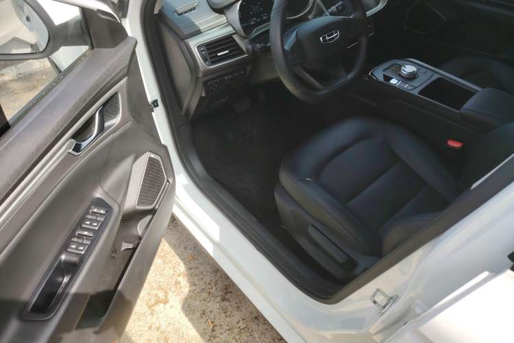 Used Geely Auto Emgrand New Energy 2022 EV Pro Ride-Hailing Version Lithium Iron Phosphate
