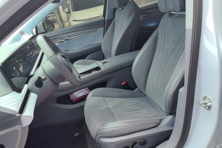 Used VOYAH PASSION 2023 Four-Wheel Drive Flagship Edition
