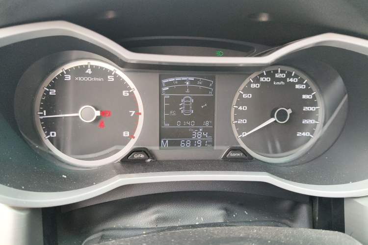 Used Geely Auto Emgrand GL 2017 1.8L Manual Elite Model
