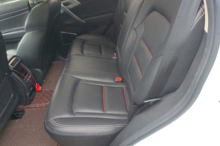 Used Geely Auto Emgrand X7 Sport 2018 1.8TD Automatic Two-Wheel Drive Smart Connect 4G Internet Edition