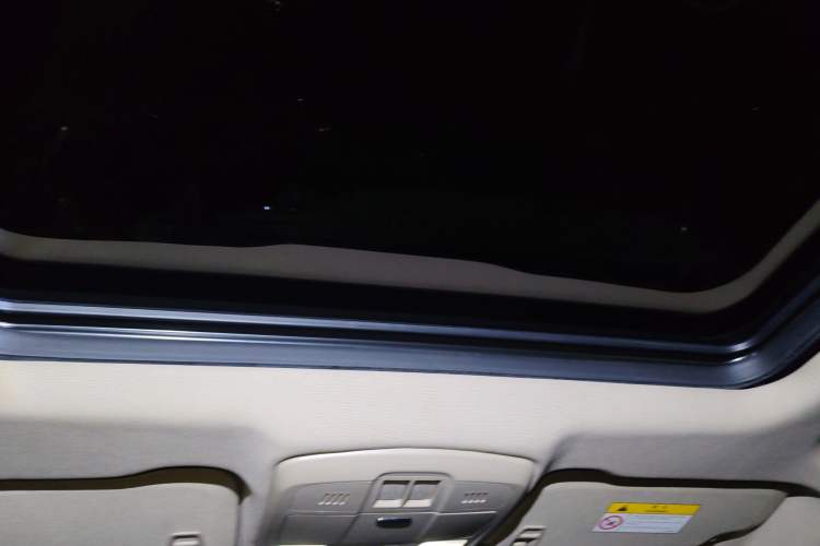 Used Buick Envision 2016 20T Two-Wheel Drive Leading Version Headliner