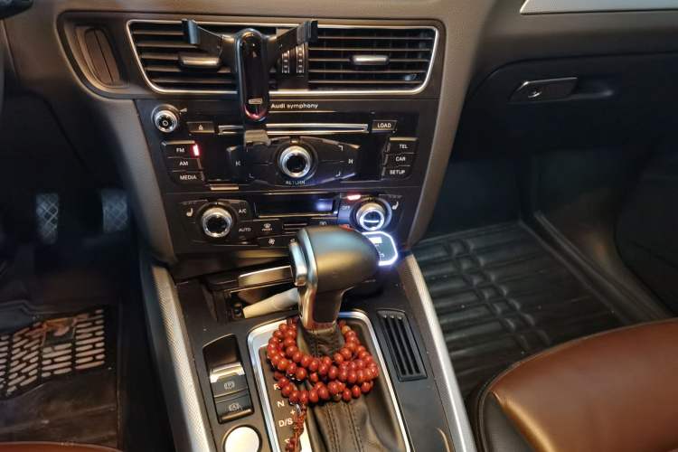 Used Audi Q5 2016 40 TFSI Technology Edition Gear Lever