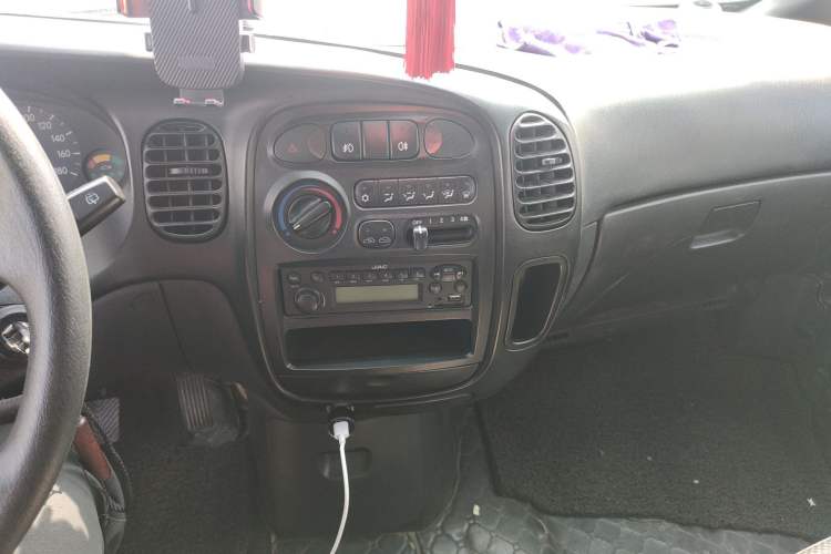 Used JAC Group Refine 2015 2.0L Shuttle Gasoline Long-Wheelbase Standard Version HFC4GA3-3D
