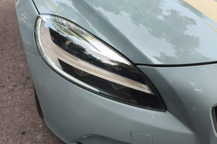 Used Volvo V40 2017 T3 Zhiya Edition
